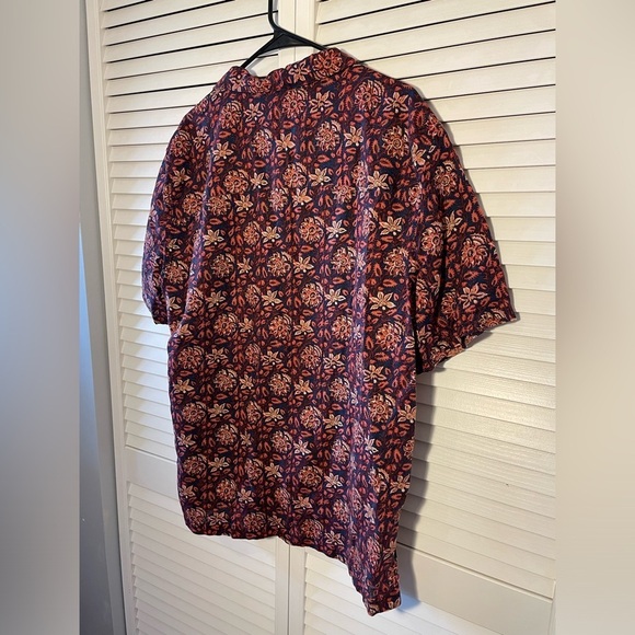 Gap Men’s Short Sleeve Button Down Burgundy/Navy Abstract Linen Shirt Size Large - Picture 7 of 10